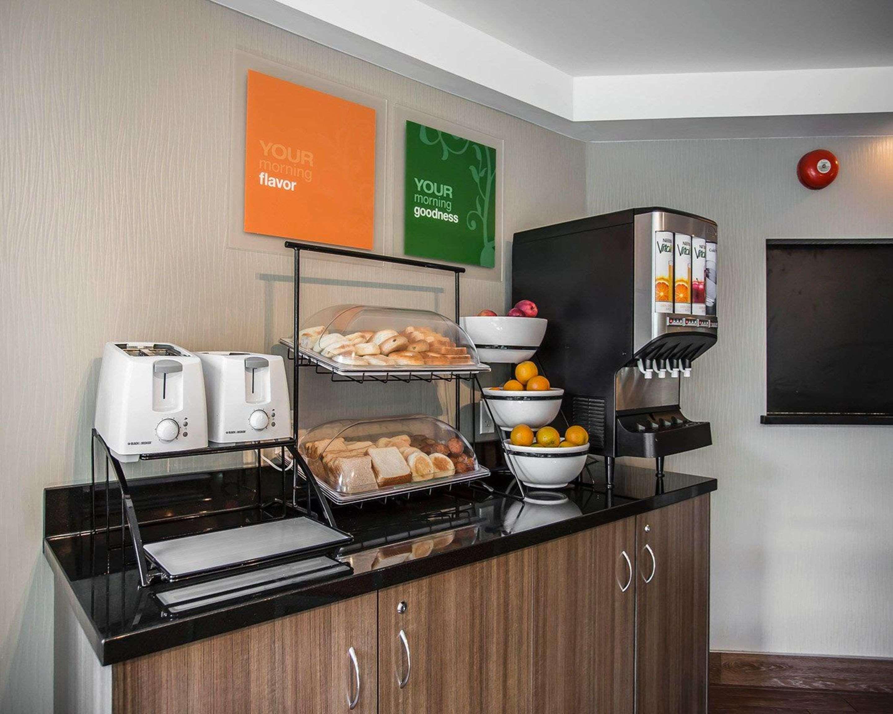 Comfort Inn West Ottawa Eksteriør bilde